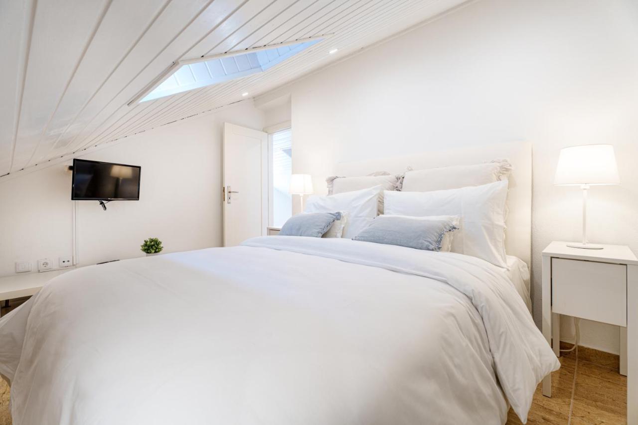 Charming Nazare Apartment-1 Minute To The Beach Exteriör bild